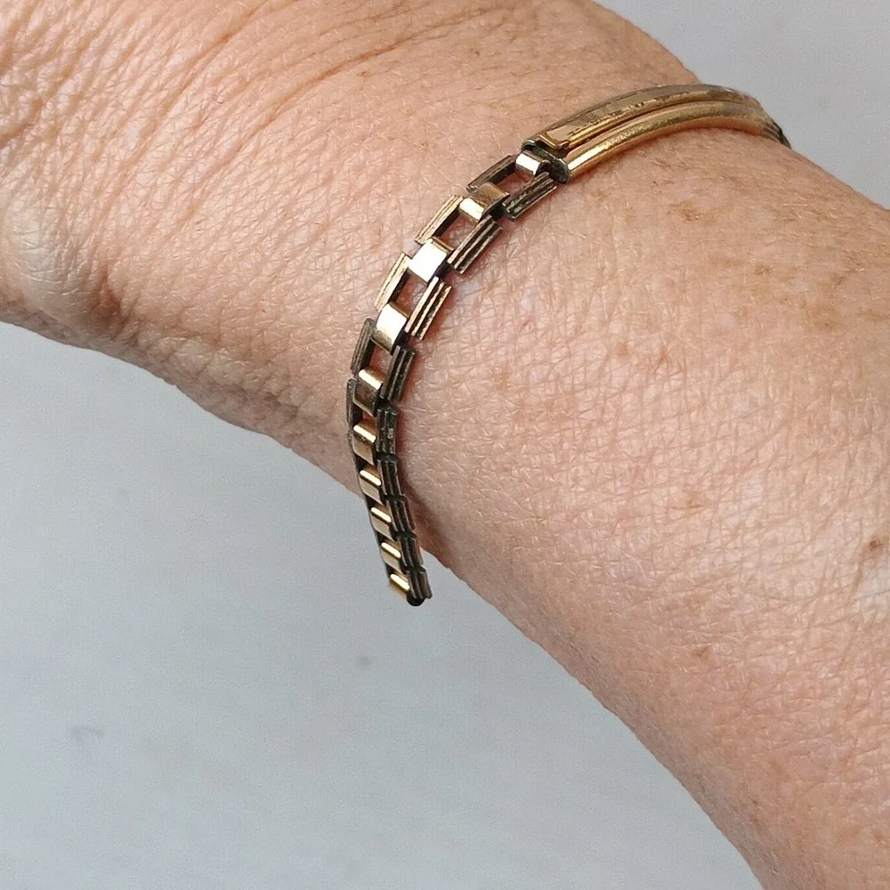 Rare Hadley Ladies Band 1930s Patent 1966063 Deployment Clasp Gold Tone 5.25